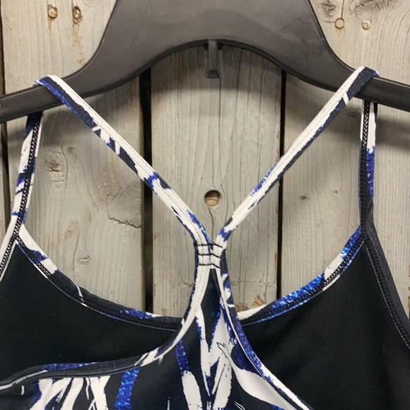 Fabletics Sports Bra Top - Picture 5 of 6